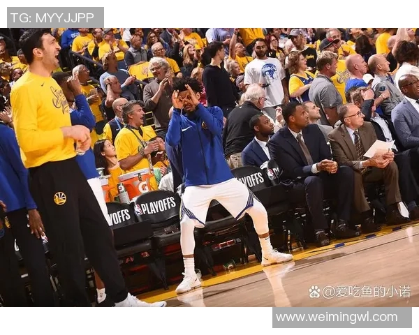 勇士与活塞激战正酣最终结果揭晓球迷们热议比赛精彩瞬间 勇士与活塞激战正酣最终结果揭晓球迷们热议比赛精彩瞬间